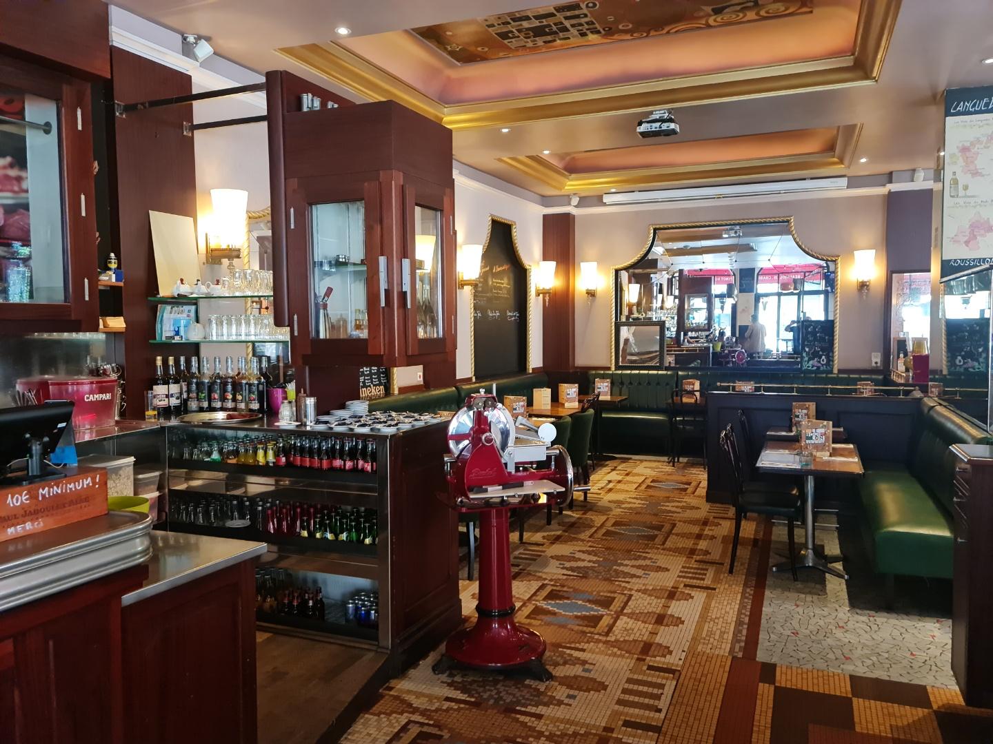 Ambiance conviviale afterwork au Bouillon Paris 2